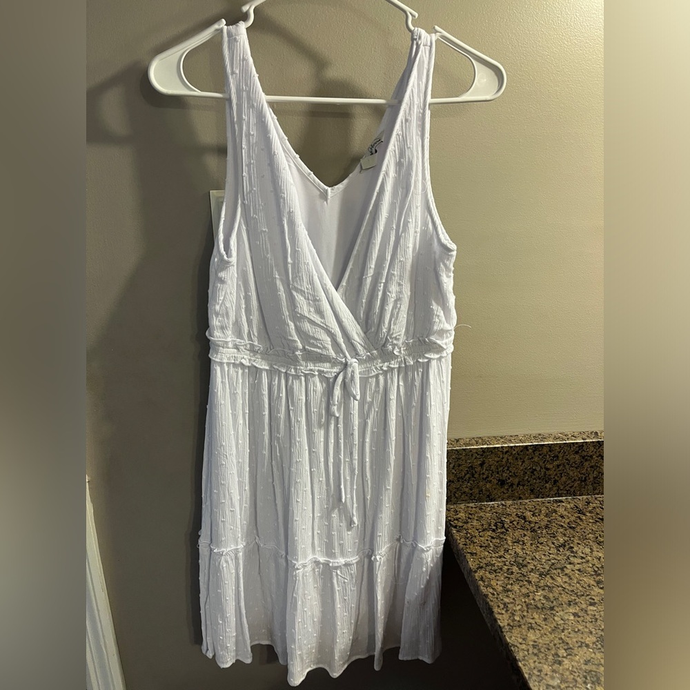 White Dresss, never worn!
